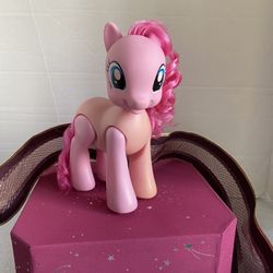 Pinkie Pie Walkin' Talkin' G4 Brushable MLP 2013 Hasbro.
