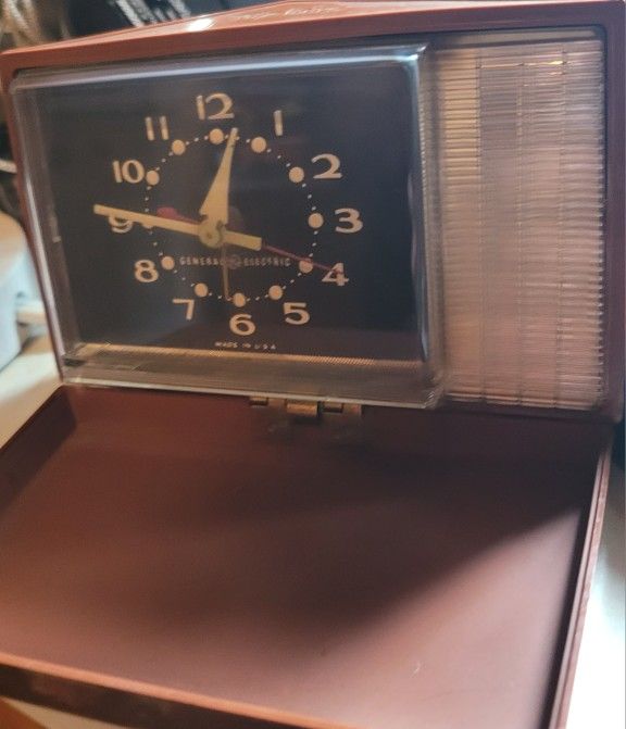 General Electric Travel Clock