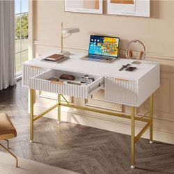 47.6 Inch Fluted Computer Writing Desk with Drawers for Home Office, White and Gold Vanity Desk, Modern Simple Makeup Desk for Bedroom