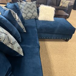 Stunning Beautiful New Sectional 