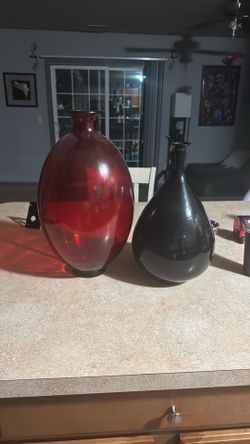2 Floor Vases