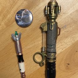Doctor Who Screwdrivers + Pin