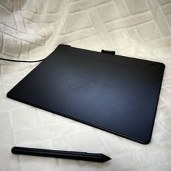 Wacom Intuos Pen & Touch Tablet 