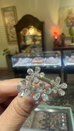 18K Gold Diamond Open Ring