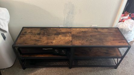 Entertainment center