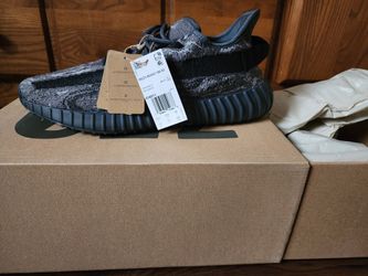 Yeezy MX Dark Salt Size 13