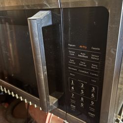 Microwave Like New 