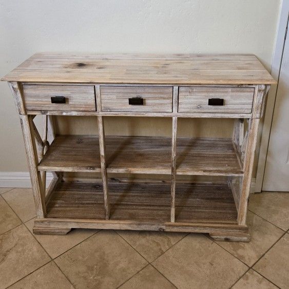 Distressed Entry Table