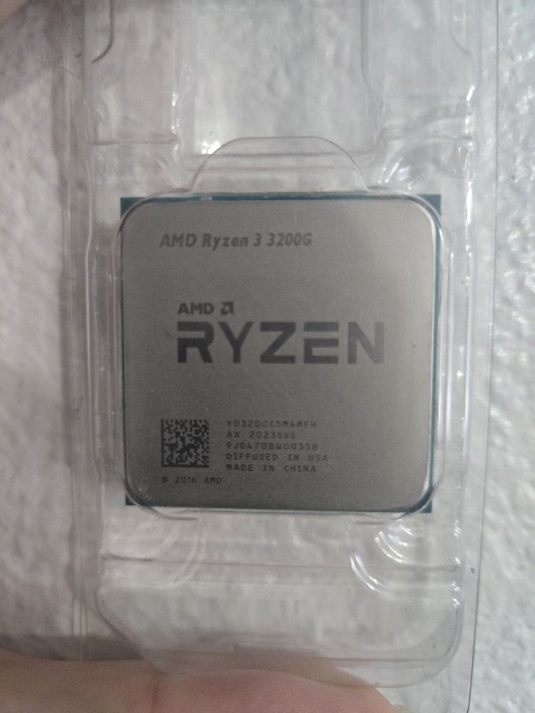 AMD Ryzen 3 3200G