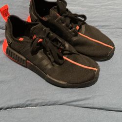 Adidas NMD-R1 Star Wars Darth Vader 