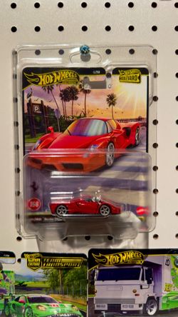 Hot Wheels Premium Boulevard #156 Enzo Ferrari
