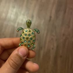 Necklace For Tshirts