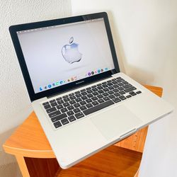 Apple MacBook Pro 2012 13” 8GB 500GB (OS 2020 CATALINA) Fully Working