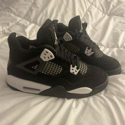 Air Jordan 4 Retro 'White Thunder' FQ8138-001 Boys Youth Size 5 Womens 6.5 Black Nike Sneakers Shoes 