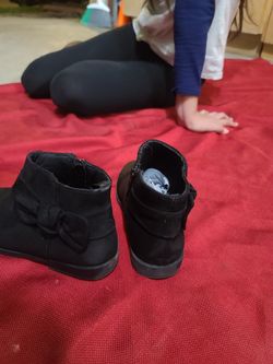 Girl boots size 2