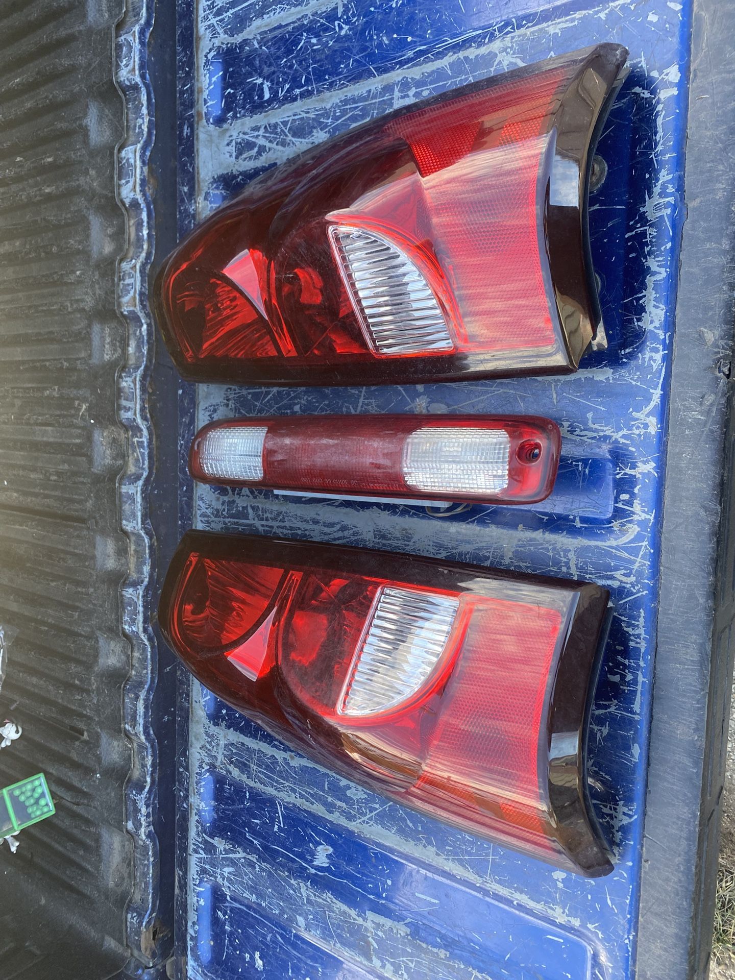 2003-2006 Chevy Silverado Taillight Housings