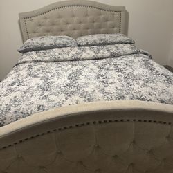 Queen Bed