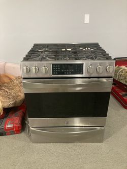 Kenmore Elite Stainless Steel Gas Range (Like new)