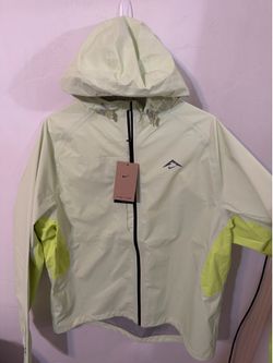 Nike Cosmic Peaks Storm-Fit ADV Running Jacket