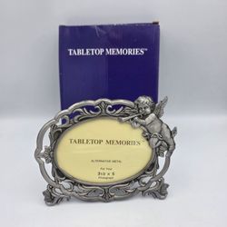 1996 International Silver TableTop Memories Cherub Angel Picture Frame 5" x 6.5"