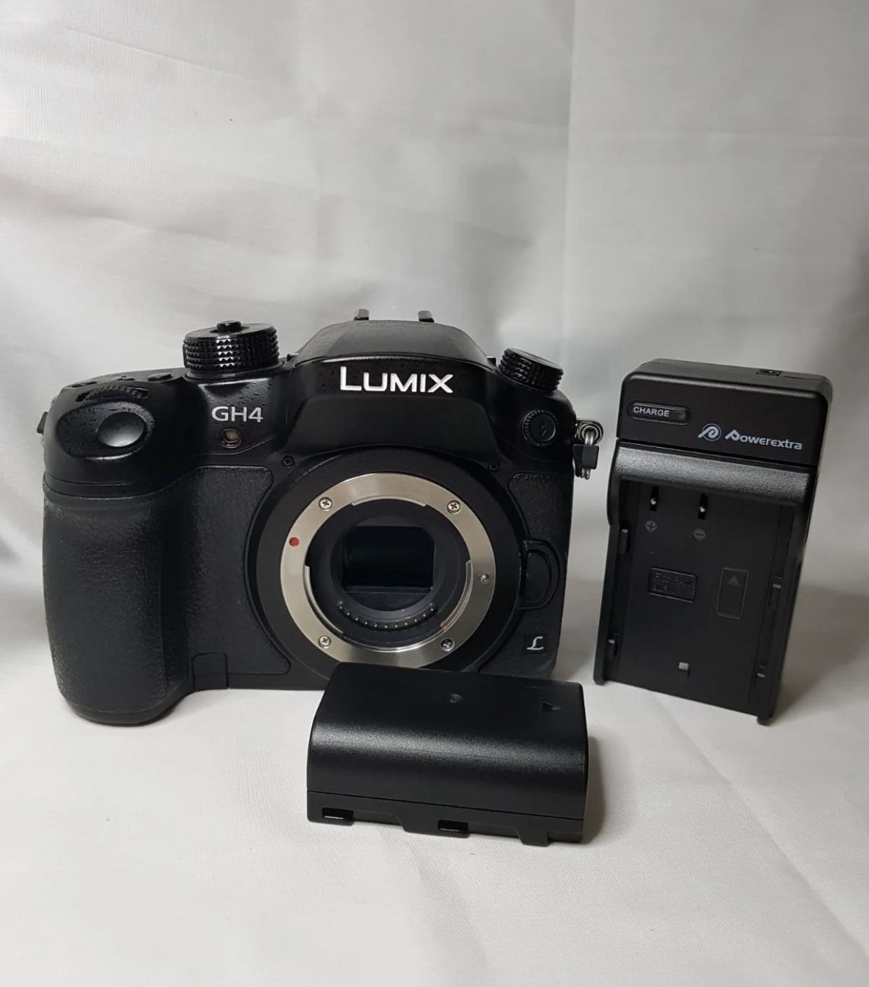 Panasonic GH4 like new condition only 991 shutter count