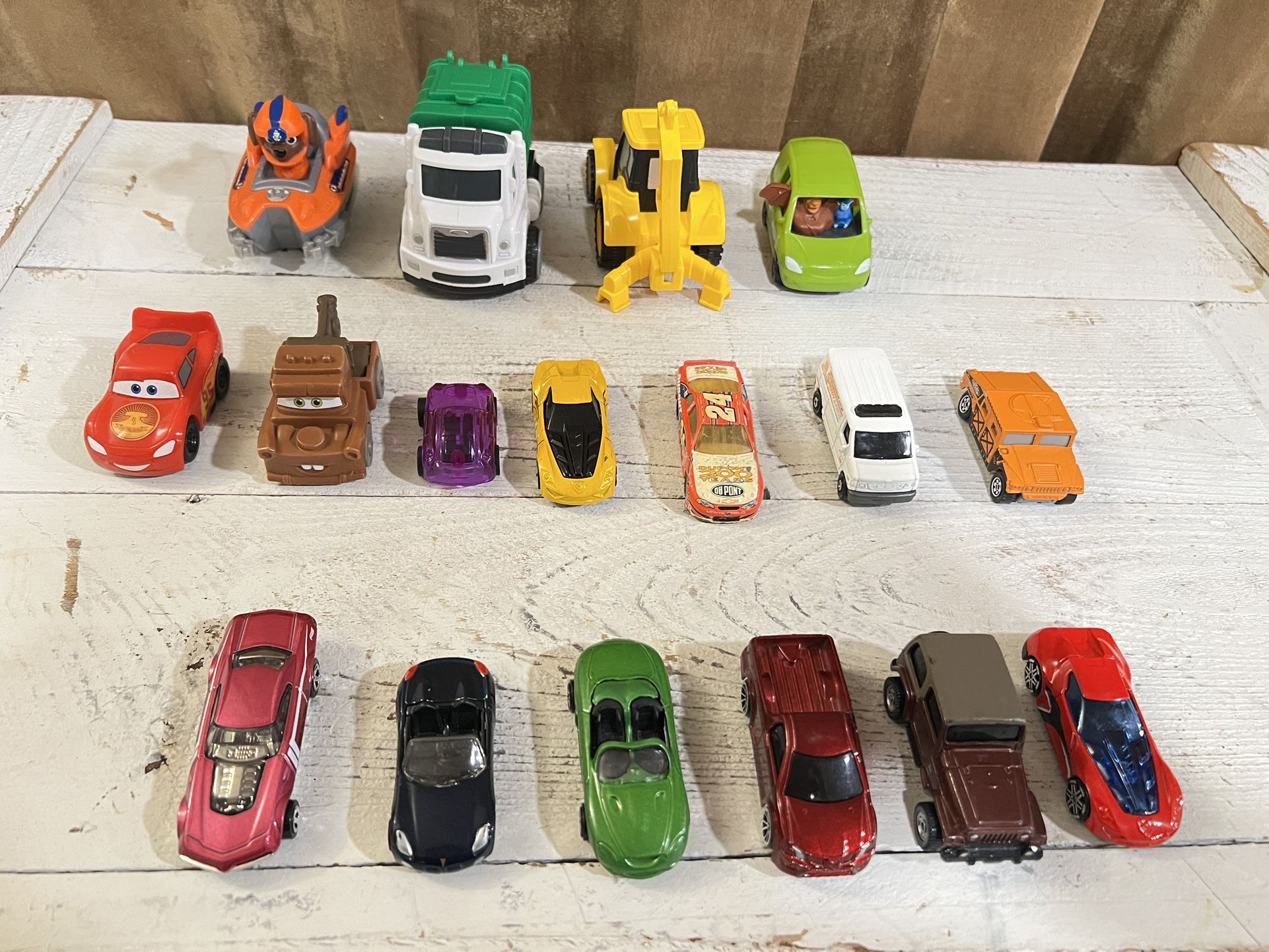 Cars variety of mixed lot of mini cars 17 pieces
