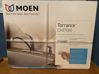 Faucet with Sprayer MOEN Torrance CA87480 NEW