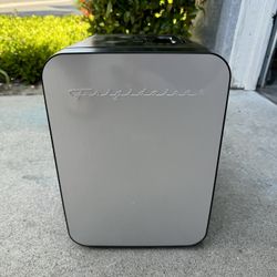 Frigidaire 10L Mini Fridge