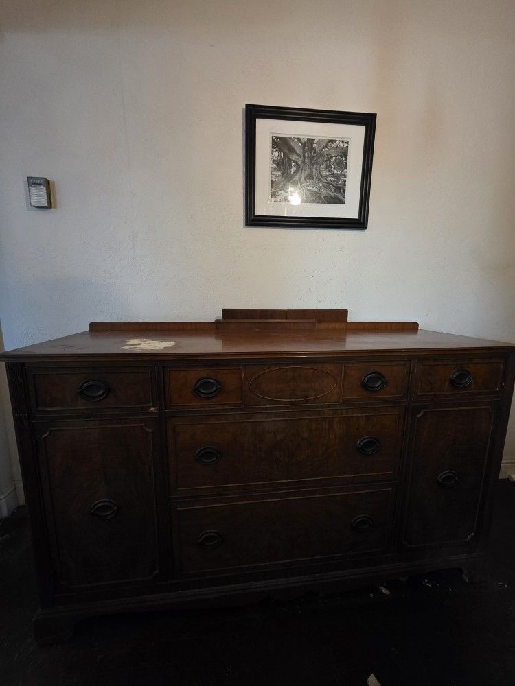 ANTIQUE Oak BUFFET SIDEBOARD