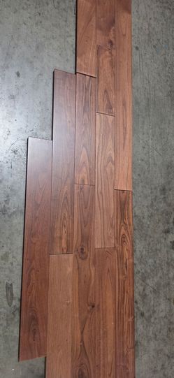 Solid prefinished Walnut hardwood flooring