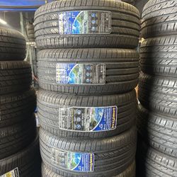 215/45/17 Goodyear Nuevas Montadas Y BALANCIADAS Gratis