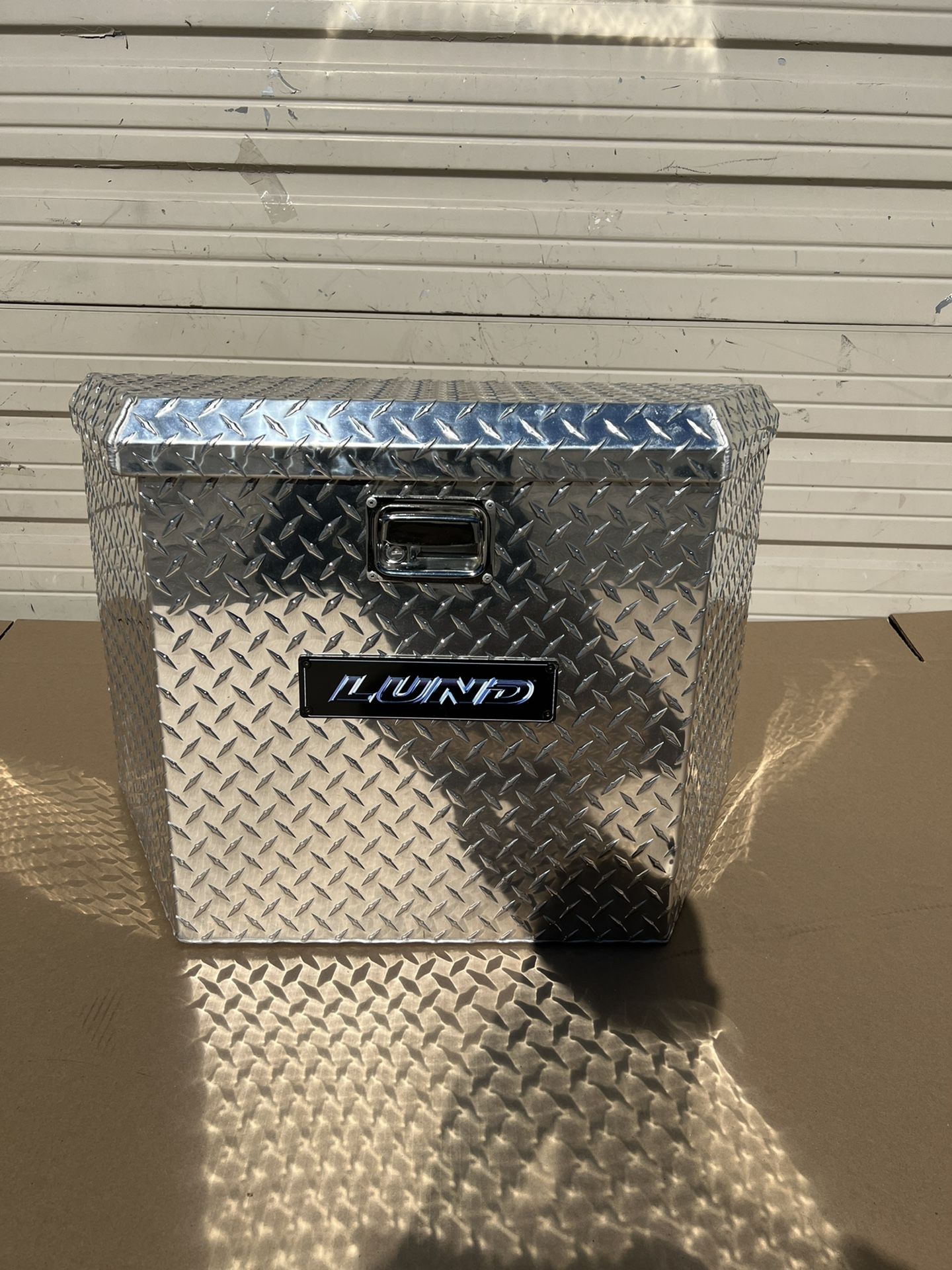 Lund Tradesman 21” Trailer Tongue Aluminum Box - Part # TAL21TTB