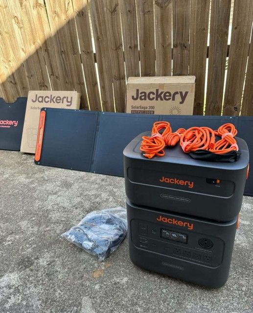 Jackery Explorer Power Station