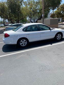 2002 Ford Taurus 4-door Sedan