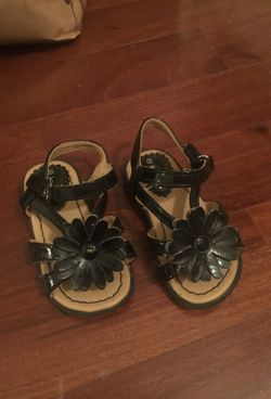 Toddler black sandal size 5