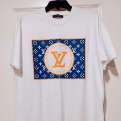 T-SHIRT FROM ITALY 🇮🇹 (  LV PARIS T-SHIRT ) SIZE MEDIUM 