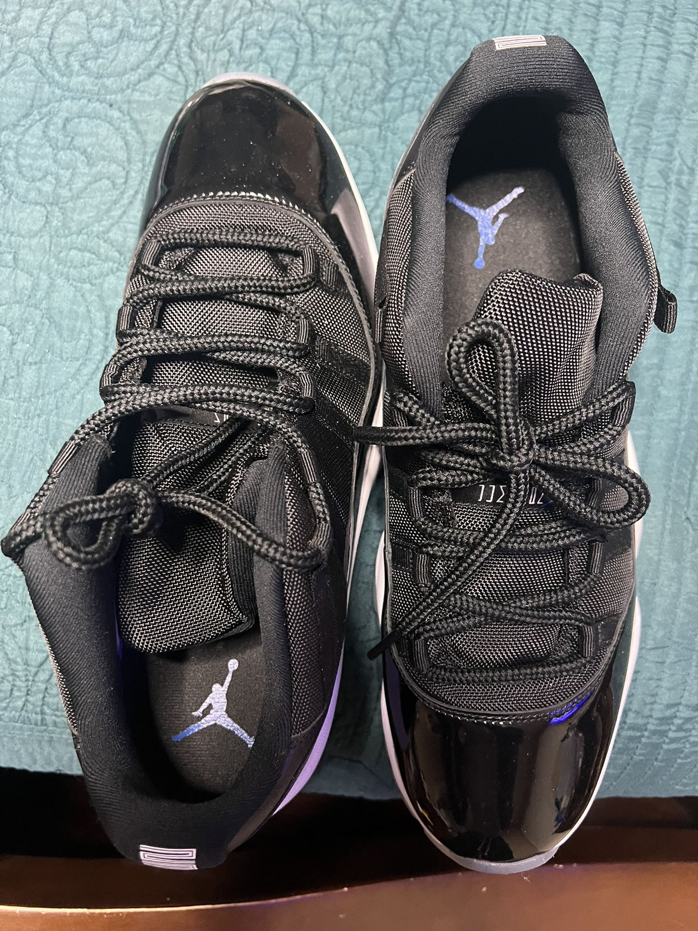 Air Jordan 11 Space Jam