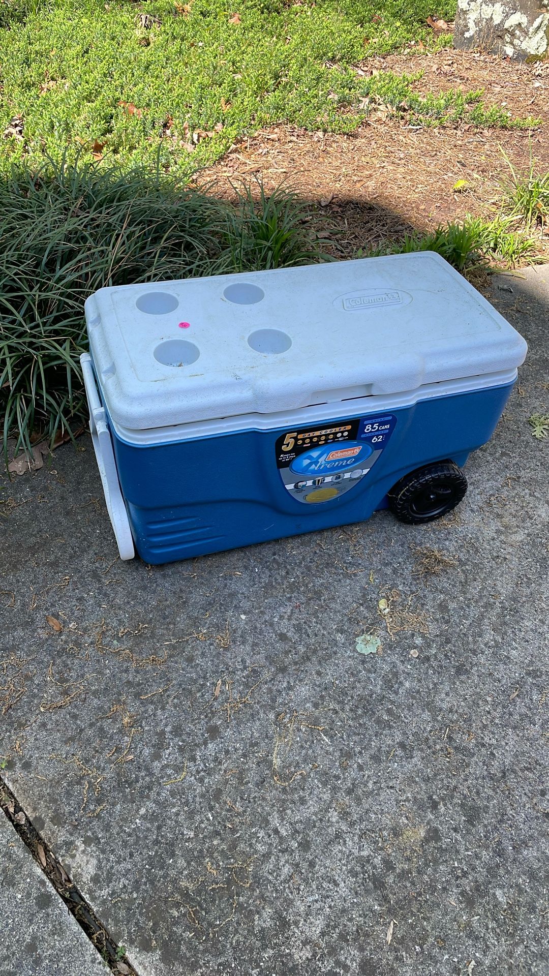 Coleman 62 Qts Rolling Cooler