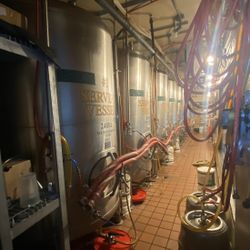 Serving Vessels 24 bbl