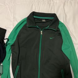 Nike Women’s Green Jacket With Collar