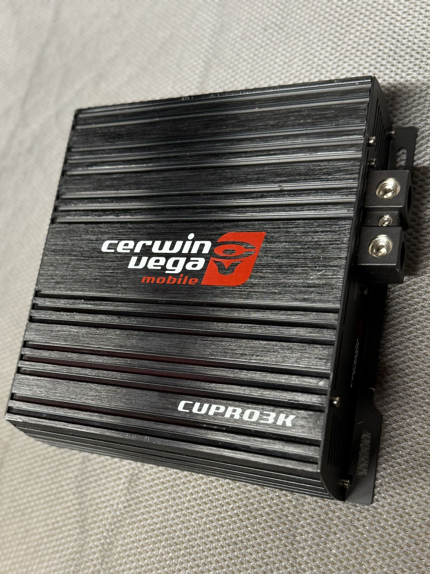 Cerwin Vega 3000w bass amplifierππππ