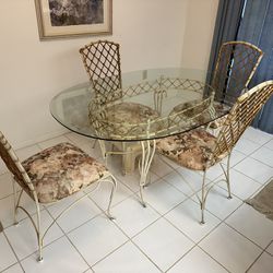 Dining Table and 4 chairs 