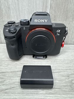 Sony Alpha 7 III ILCE-7M3 Mirrorless Camera Body (A1D031510)
