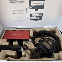 Focusrite Audio Interface W/microphone And Headphones