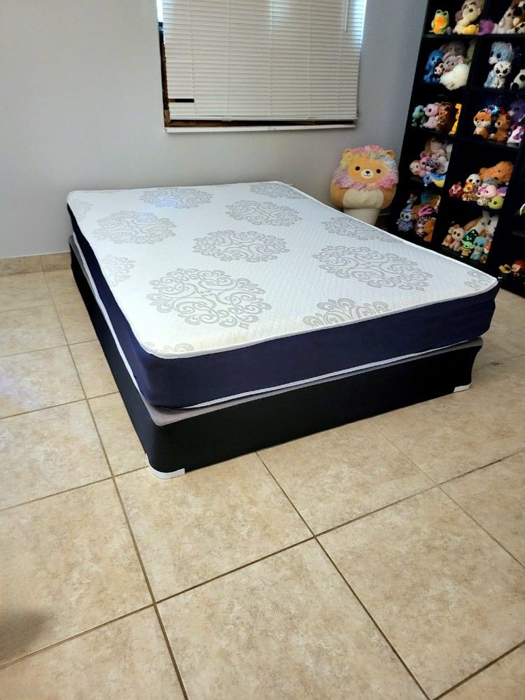 NEW FULL-SIZE MATTRESS AND BOX SPRING