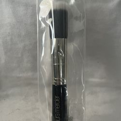 Laura Mercier Finishing Brush NIB