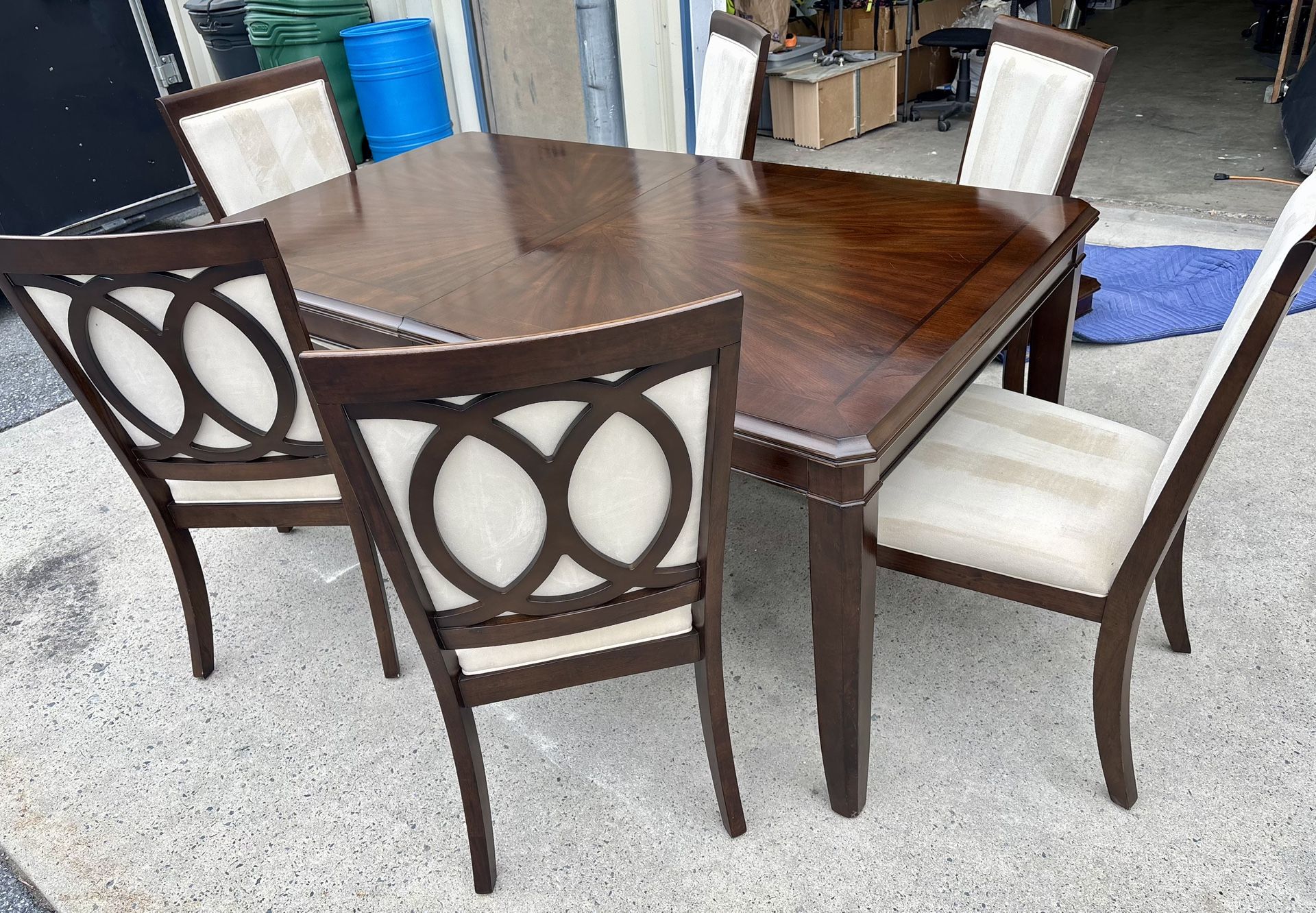 Rivers Edge Furniture Artorias  6 - Person Extendable Wood Dining Set  