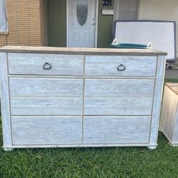 Full Dresser With Two Night Stands 