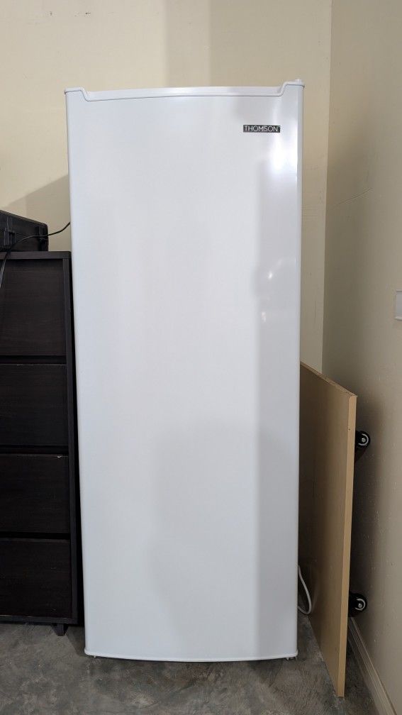 Thomson Upright Freezer (6.5 cu. ft.)