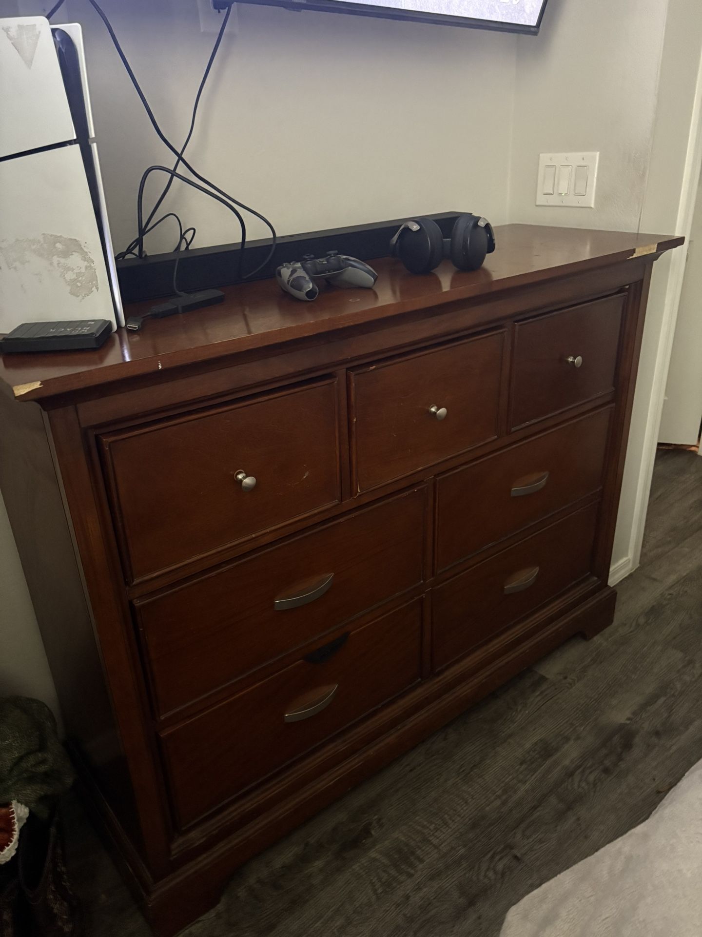 Dresser